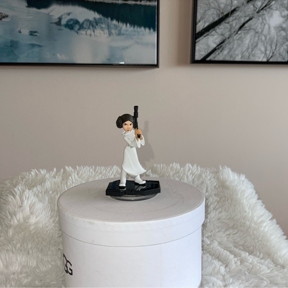 Princess Figure on Blue Toy Car - Picture 1 of 6